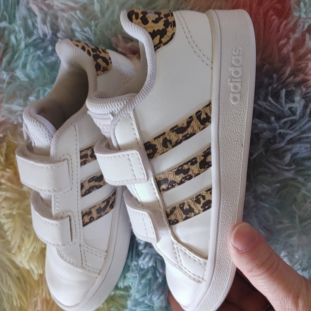 Adidas Sneakers 8